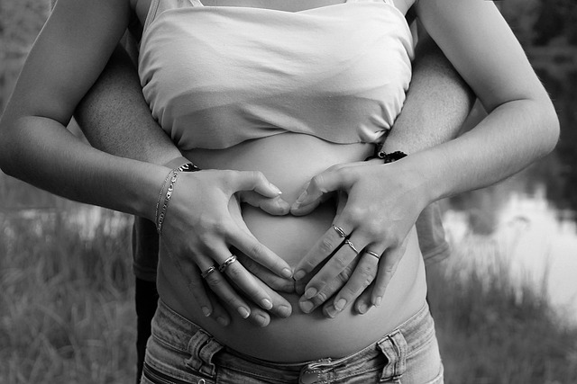 Quelle relation existe-t-il entre crampes abdominales et la grossesse ?